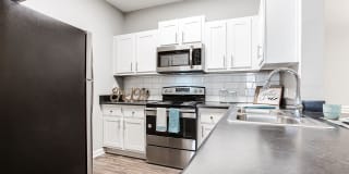 Charlestowne Apartments Charlestowne Apartments Photo Gallery 1