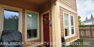 327 NW ADAMS AVE 327 NW ADAMS AVE Photo Gallery 1