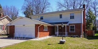 211 Woodsboro Dr 211 Woodsboro Dr Photo Gallery 1
