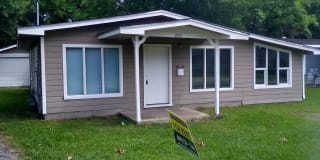 2511 Avenue F 2511 Avenue F Photo Gallery 1