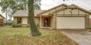 4704 S Maple Avenue 4704 S Maple Avenue Photo Gallery 1