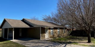 222 Oak Court 222 Oak Court Photo Gallery 1