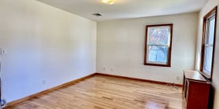 233-04 Seward Avenue 233-04 Seward Avenue Photo Gallery 1