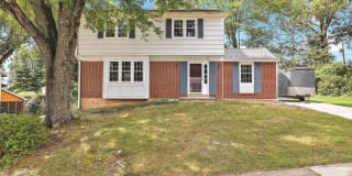 8 LYNN DR 8 LYNN DR Photo Gallery 1
