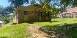 1137 S Parkway E 1137 S Parkway E Photo Gallery 1