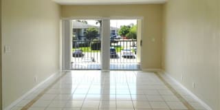 1508 SE Royal Green Circle 1508 SE Royal Green Circle Photo Gallery 1
