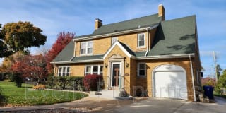 120 68th Pl 120 68th Pl Photo Gallery 1
