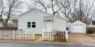 278 Grove Ave 278 Grove Ave Photo Gallery 1