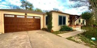 205 EBONY AVE. 205 EBONY AVE. Photo Gallery 1