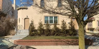 121 E Walnut Street 121 E Walnut Street Photo Gallery 1
