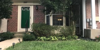 207 KIRBYS LANDING COURT 207 KIRBYS LANDING COURT Photo Gallery 1