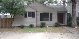 2805 N University 2805 N University Photo Gallery 1