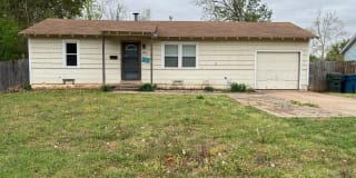 928 Holly Dr 928 Holly Dr Photo Gallery 1