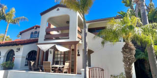 Stunning Naples Duplex with View Stunning Naples Duplex with View Photo Gallery 1
