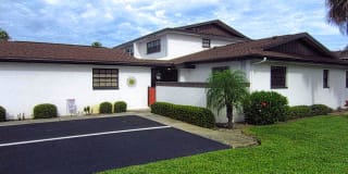 270 Queens Court 270 Queens Court Photo Gallery 1