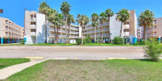 3938 N Surfside 3938 N Surfside Photo Gallery 1