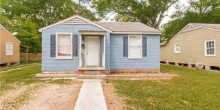 204 W CLARK Street 204 W CLARK Street Photo Gallery 1