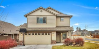 637 SE Gleneden Place 637 SE Gleneden Place Photo Gallery 1