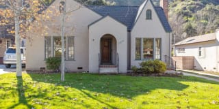 2230 East Glenoaks Boulevard 2230 East Glenoaks Boulevard Photo Gallery 1