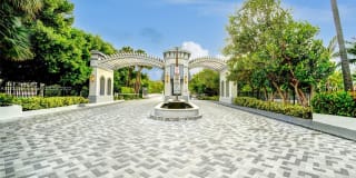 219 Poinciana Dr 219 Poinciana Dr Photo Gallery 1