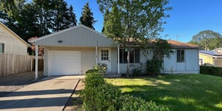 19629 SW Deepwell Ct. 19629 SW Deepwell Ct. Photo Gallery 1