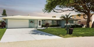 207 BONNER AVENUE 207 BONNER AVENUE Photo Gallery 1