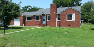 5248 Bassett Ave 5248 Bassett Ave Photo Gallery 1