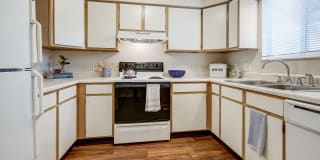 Steeplechase Apartments & Townhomes Steeplechase Apartments & Townhomes Photo Gallery 1