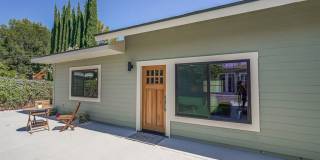 22645 Burbank Boulevard 22645 Burbank Boulevard Photo Gallery 1