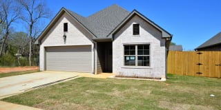 830 Lindsey Ln 830 Lindsey Ln Photo Gallery 1
