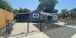 1626 Larkin Avenue 1626 Larkin Avenue Photo Gallery 1