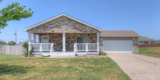 2817 E 19th Street 2817 E 19th Street Photo Gallery 1