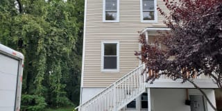 12 GIFFORD AVE APT 2 12 GIFFORD AVE APT 2 Photo Gallery 1