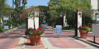 2931 Plaza Del Amo 2931 Plaza Del Amo Photo Gallery 1