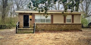 445 Rockdale Drive 445 Rockdale Drive Photo Gallery 1