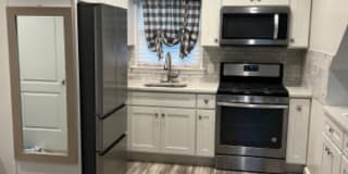 406 Clawson ave 406 Clawson ave Photo Gallery 1