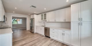 2863 NE 23rd Ave 2863 NE 23rd Ave Photo Gallery 1