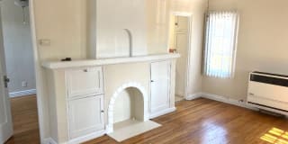 702 Euclid C 702 Euclid C Photo Gallery 1