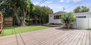 7436 Midfield AVE 7436 Midfield AVE Photo Gallery 1