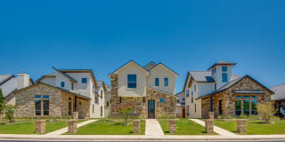 1702 Gruene Vineyard Crossing 1702 Gruene Vineyard Crossing Photo Gallery 1