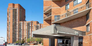 132 HARMON COVE TOWER 132 HARMON COVE TOWER Photo Gallery 1