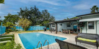 4461 NE 13th Ter 4461 NE 13th Ter Photo Gallery 1
