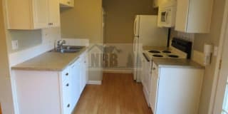 13067 Pacific Hwy SW, Unit A 13067 Pacific Hwy SW, Unit A Photo Gallery 1