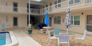 509 W VENICE AVENUE 509 W VENICE AVENUE Photo Gallery 1