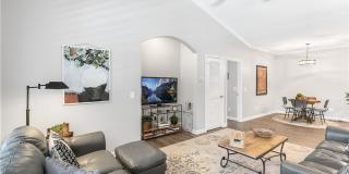 4261 NE Meadow Creek Cir Apt 207 4261 NE Meadow Creek Cir Apt 207 Photo Gallery 1