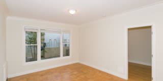 1660 BAY 1660 BAY Photo Gallery 1