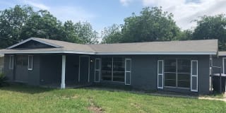 411 LADDIE PL 411 LADDIE PL Photo Gallery 1