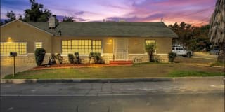 2598 N Mountain View Avenue 2598 N Mountain View Avenue Photo Gallery 1