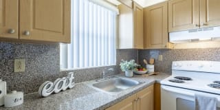 Sunhouse Apartments Sunhouse Apartments Photo Gallery 1