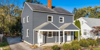 5593-5595 Indianola Avenue 5593-5595 Indianola Avenue Photo Gallery 1